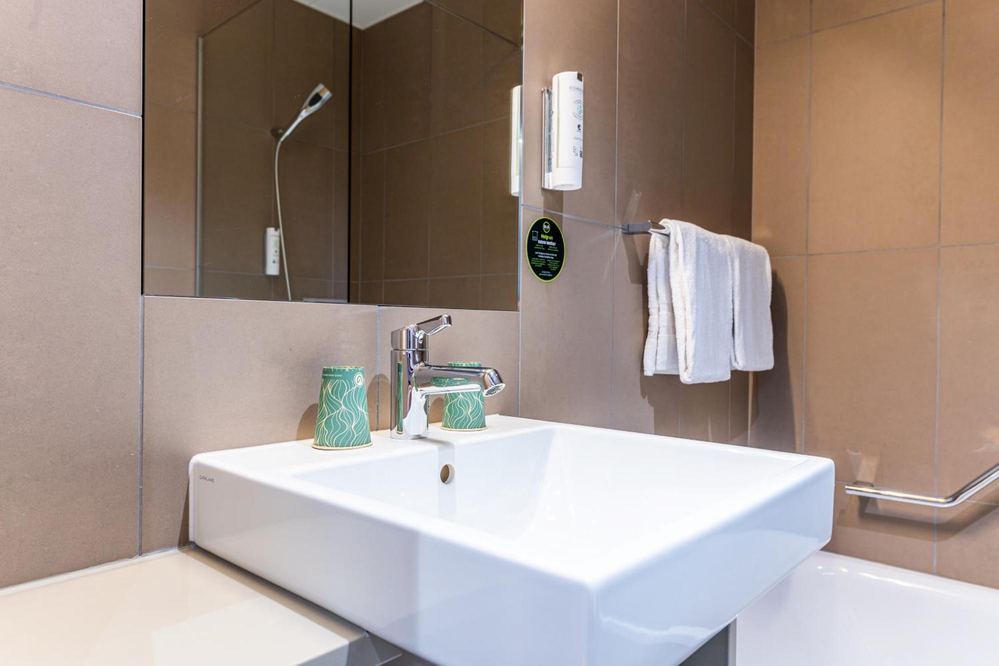 B&B Hotel Lausanne Криссье Экстерьер фото