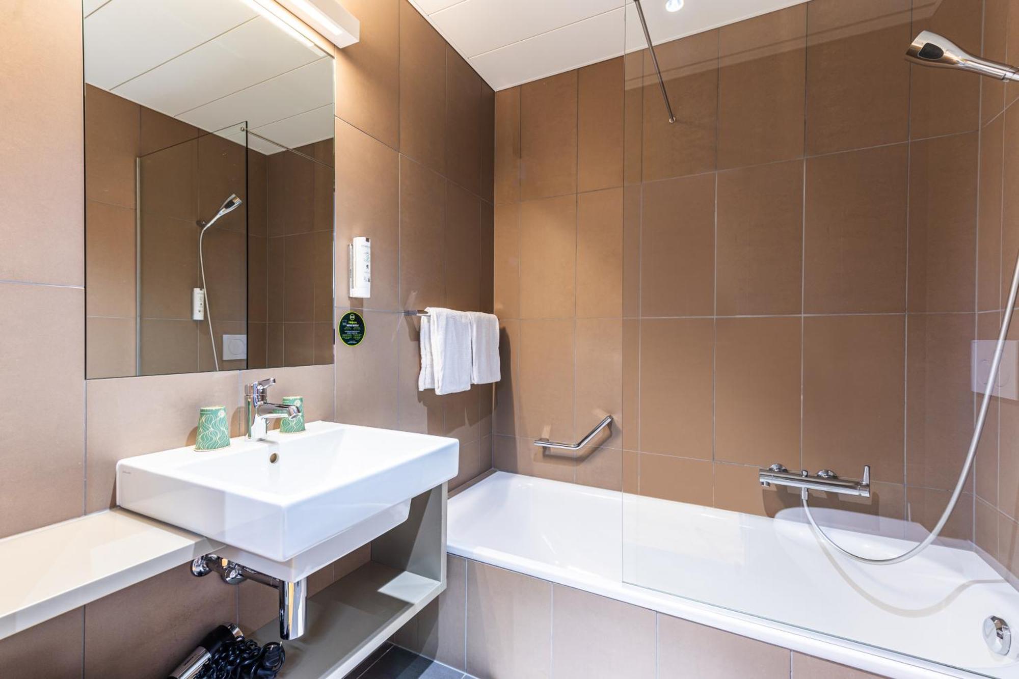 B&B Hotel Lausanne Криссье Экстерьер фото